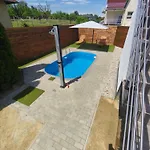 Gyoengyvirag Apartmanhaz Apartment
