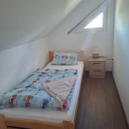 Apartament Gyoengyvirag Apartmanhaz *